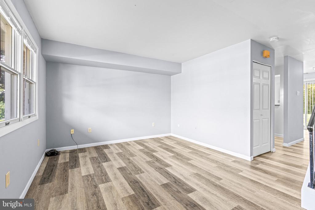 525 Mountain View Rd