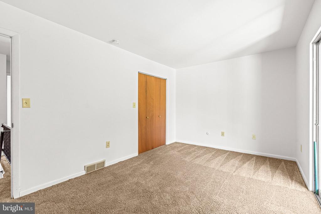 525 Mountain View Rd