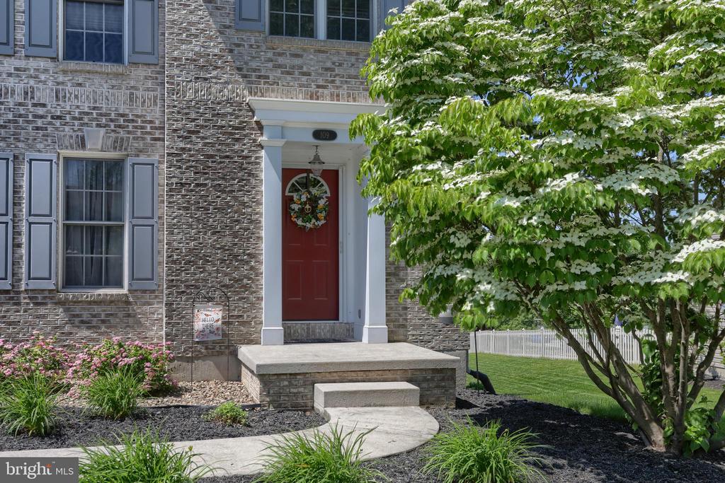 109 Doreen Dr