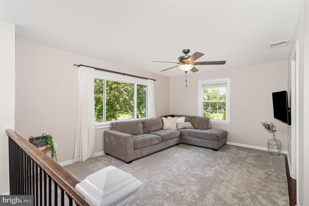 5071 Carrollton Dr