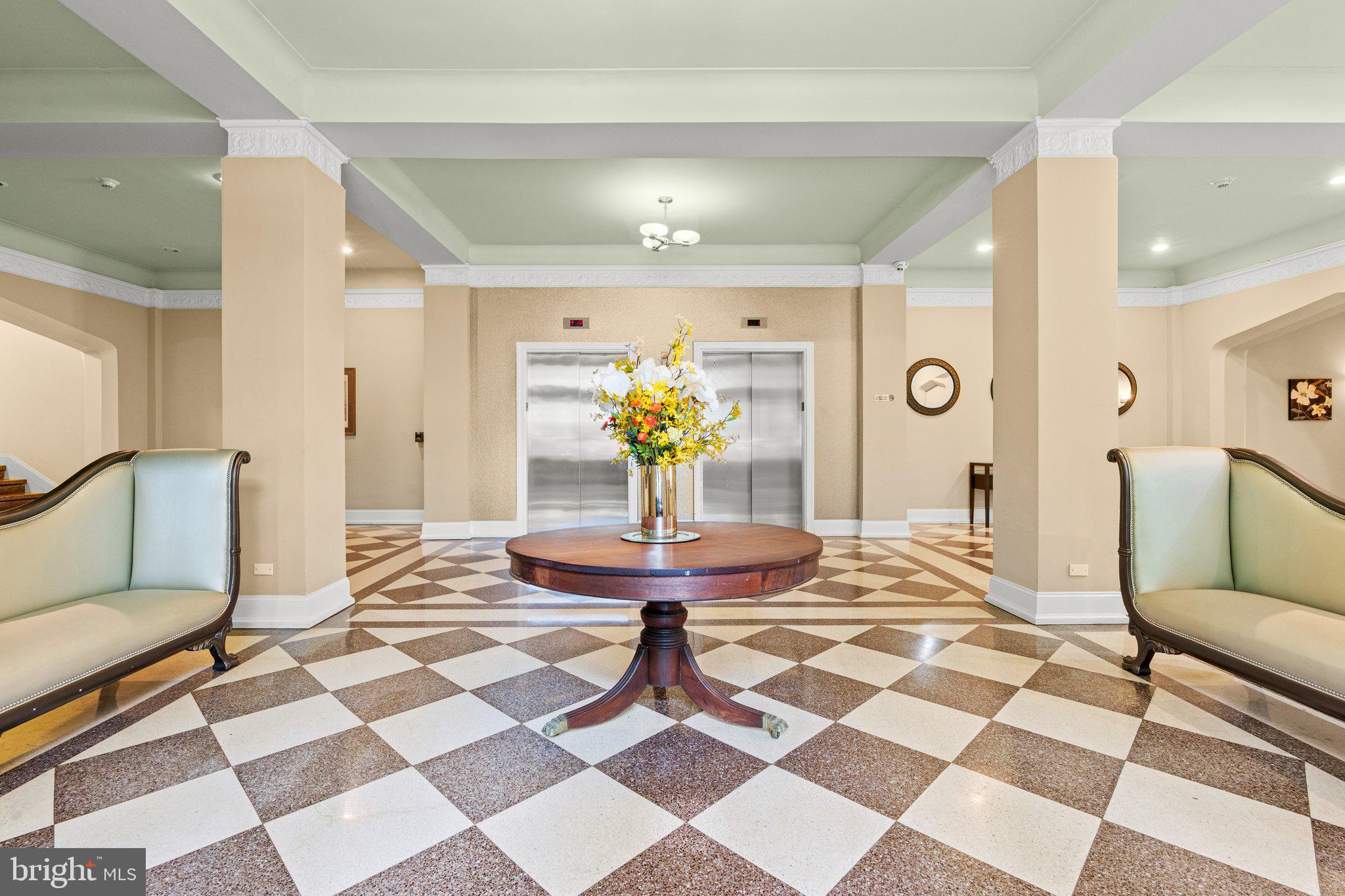 1525 N Front St #506