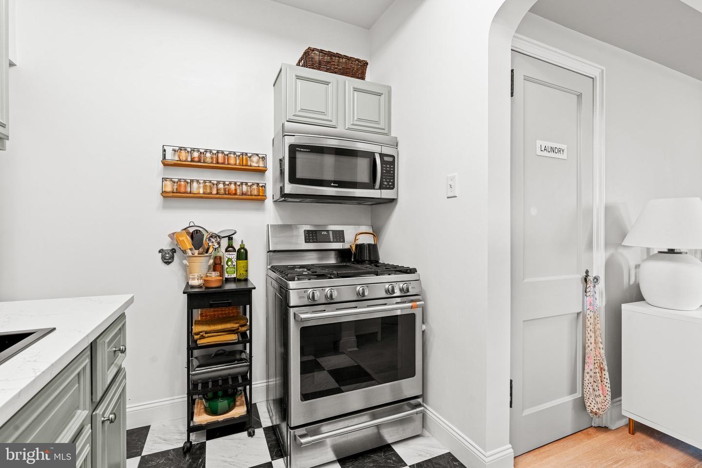 1525 N Front St #506