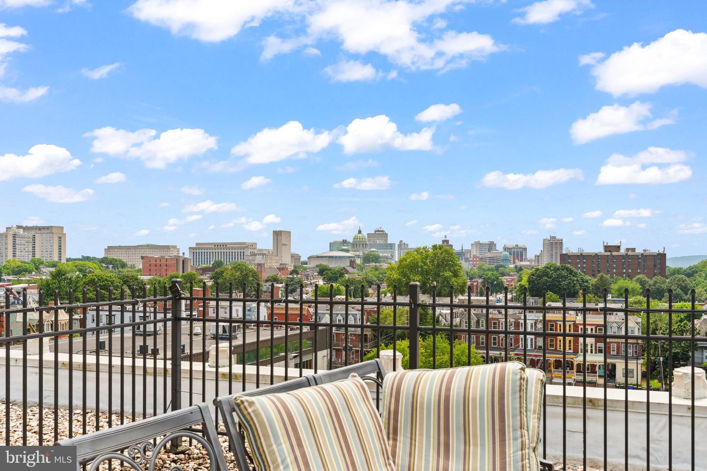 1525 N Front St #506