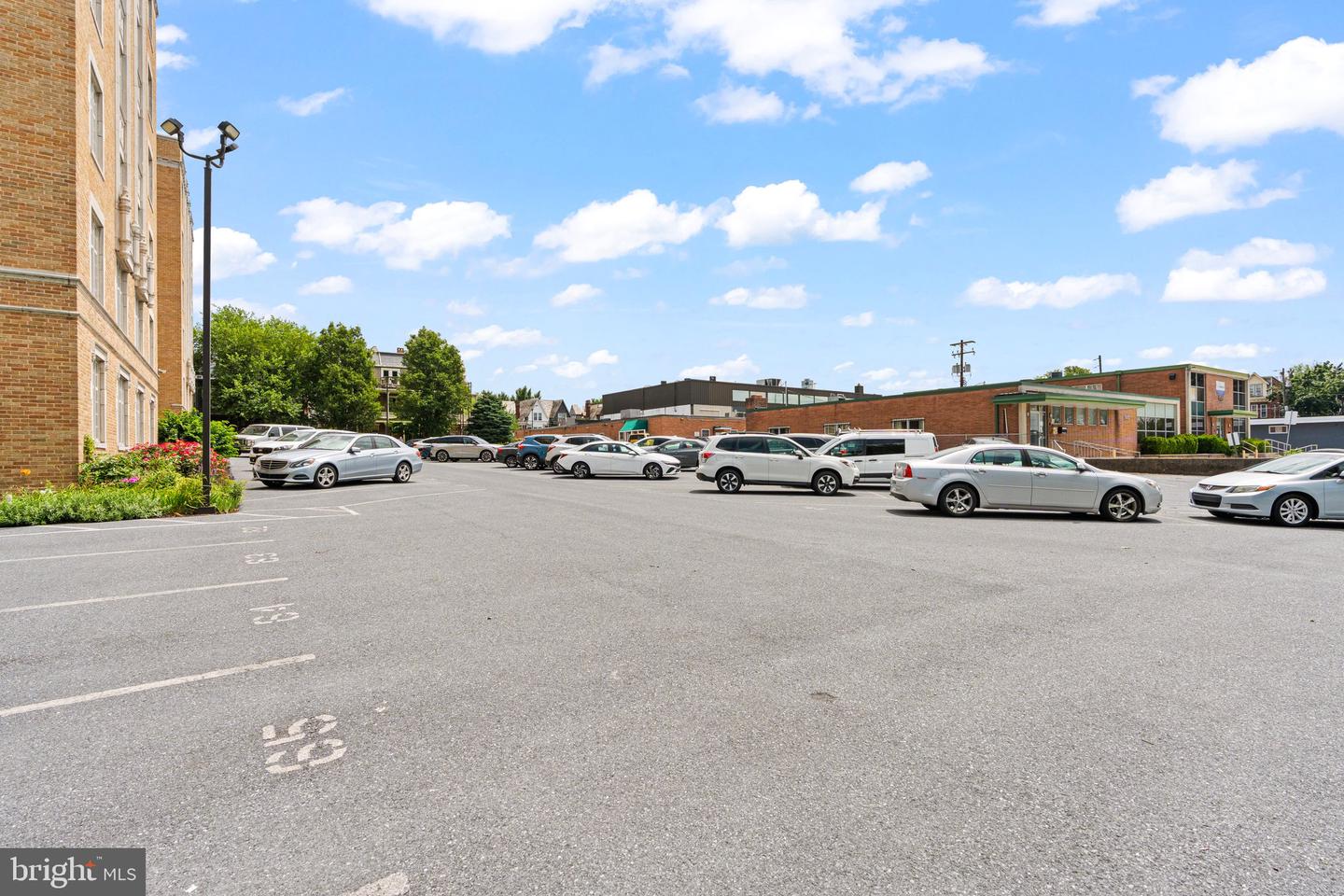 1525 N Front St #506