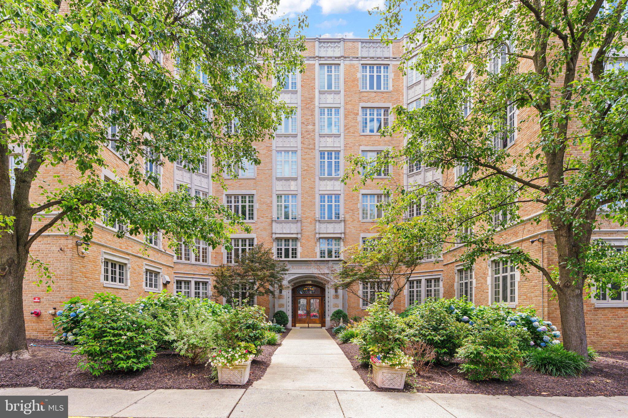 1525 N Front St #506