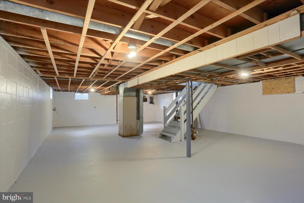 3616 CANTERBURY ROAD