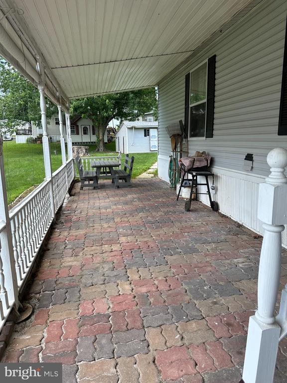 7 Siding Ln