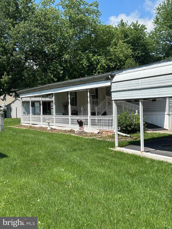 7 Siding Ln