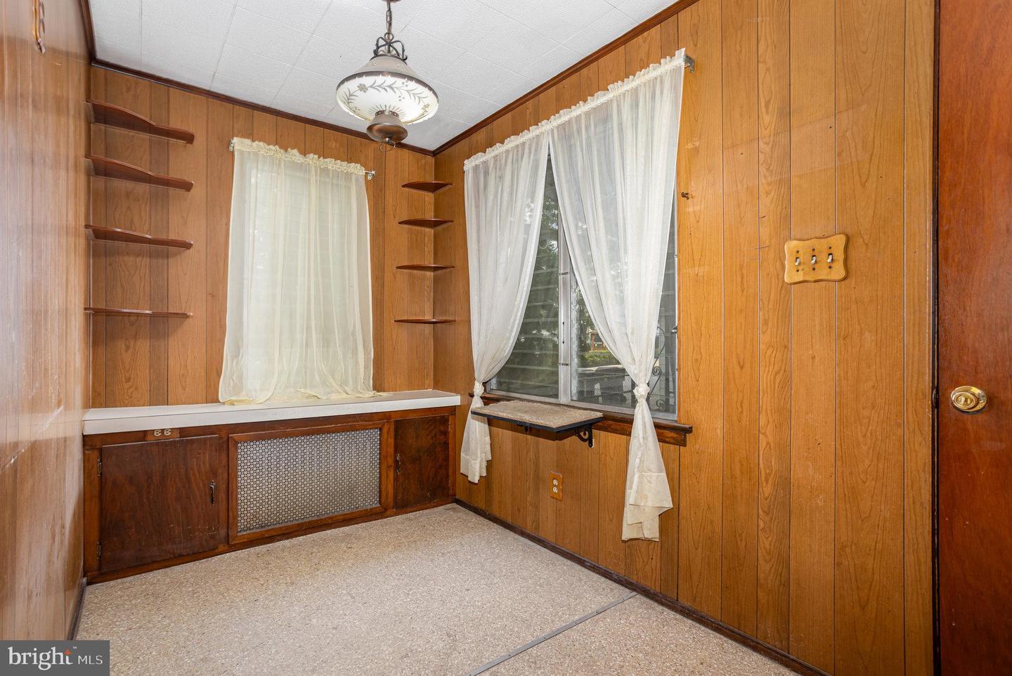 235 S 29th St