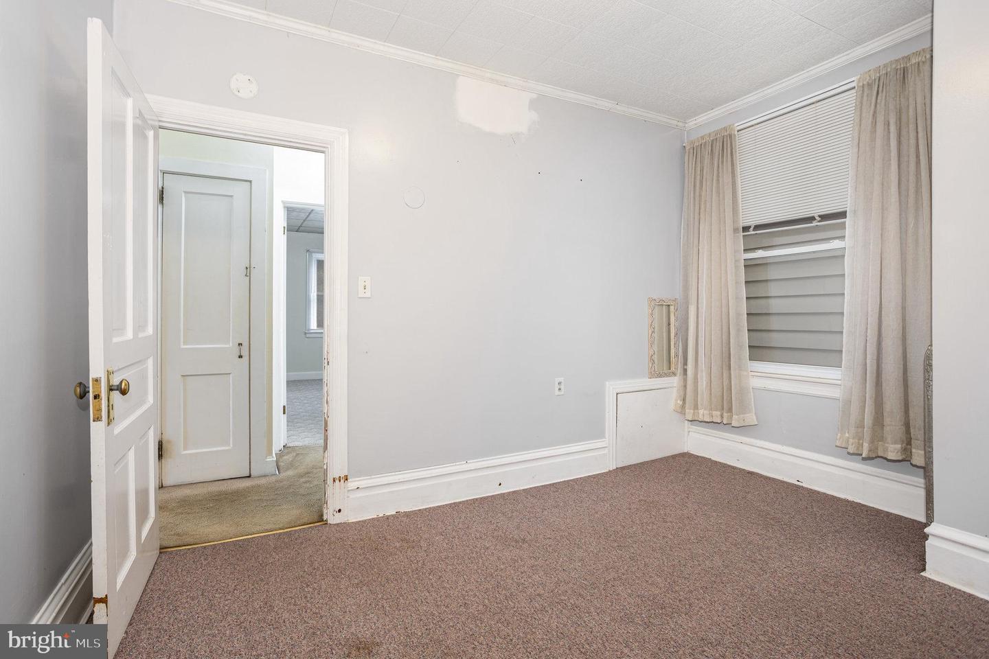 235 S 29th St