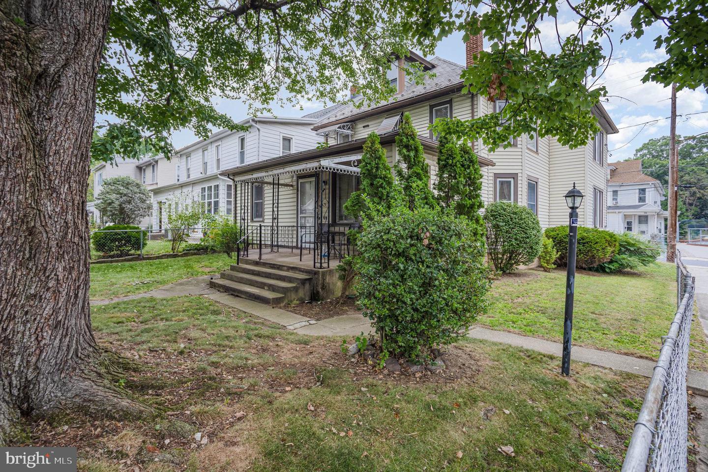235 S 29th St