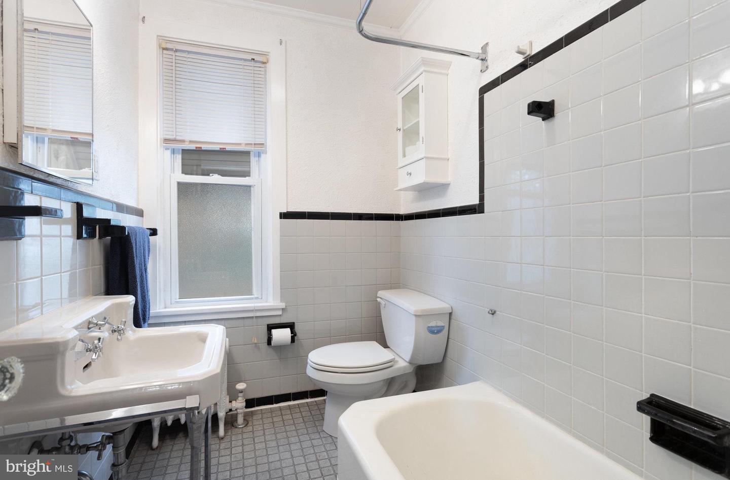 235 S 29th St