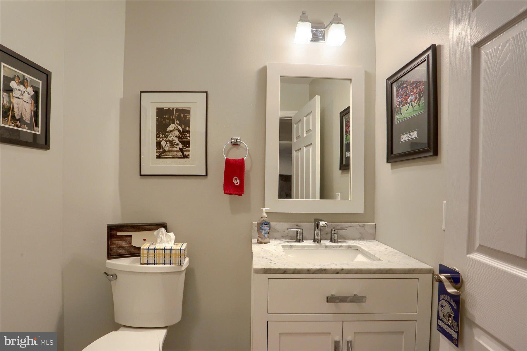 2450 E BAYBERRY DRIVE