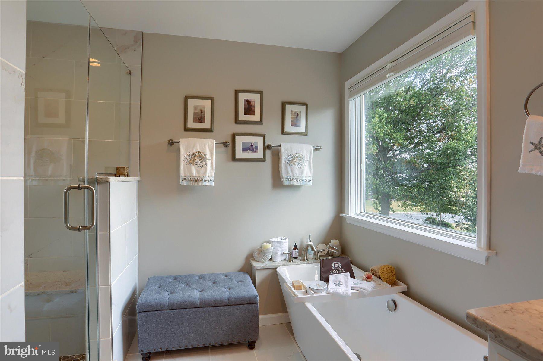 2450 E BAYBERRY DRIVE