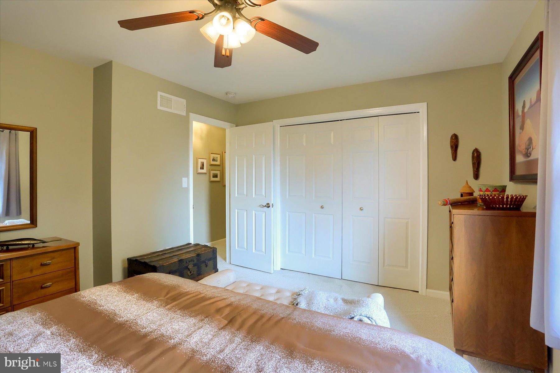 2450 E BAYBERRY DRIVE