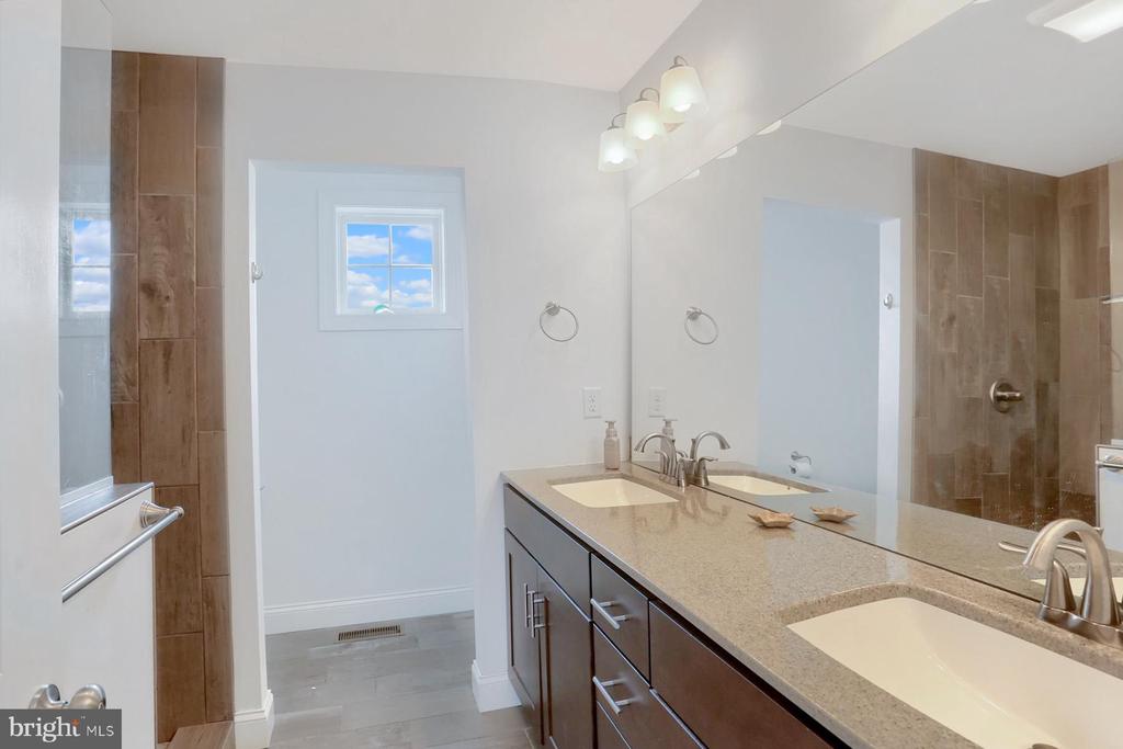 4504 EGRET DRIVE