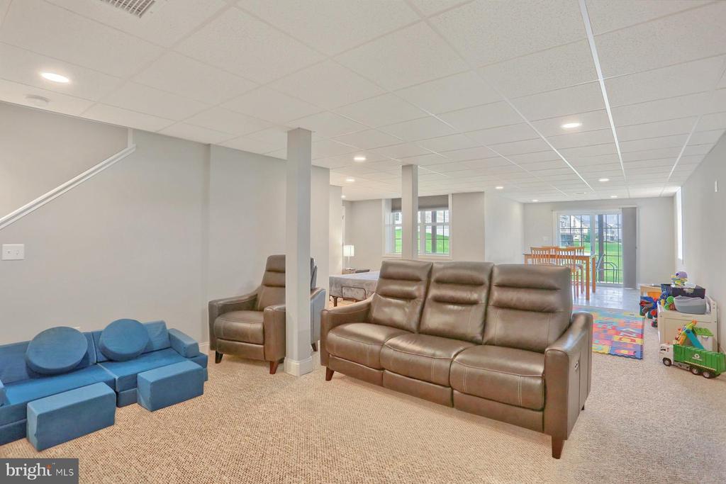 4504 EGRET DRIVE