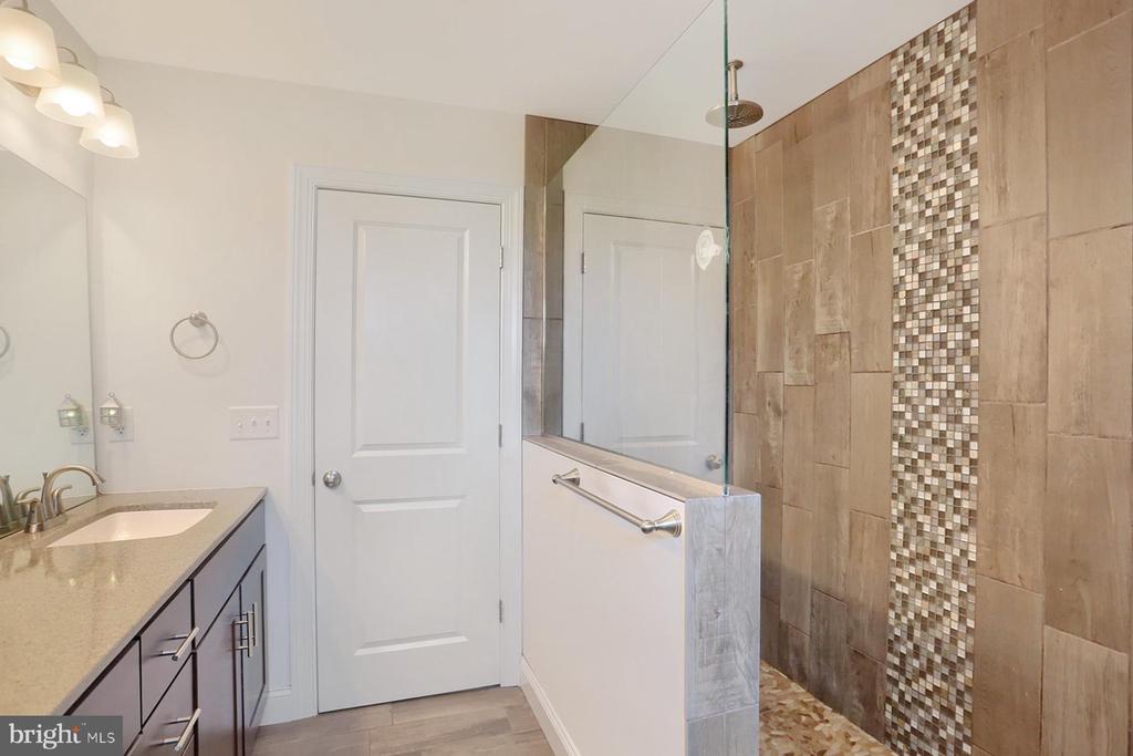4504 EGRET DRIVE