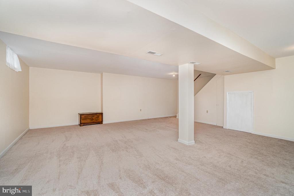 2512 BLARNEY DRIVE