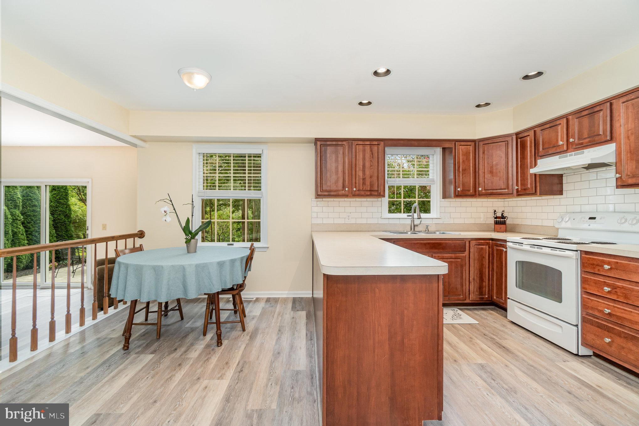 2512 BLARNEY DRIVE