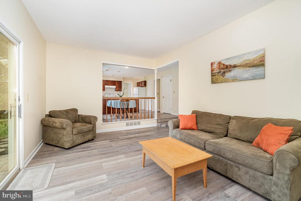 2512 BLARNEY DRIVE