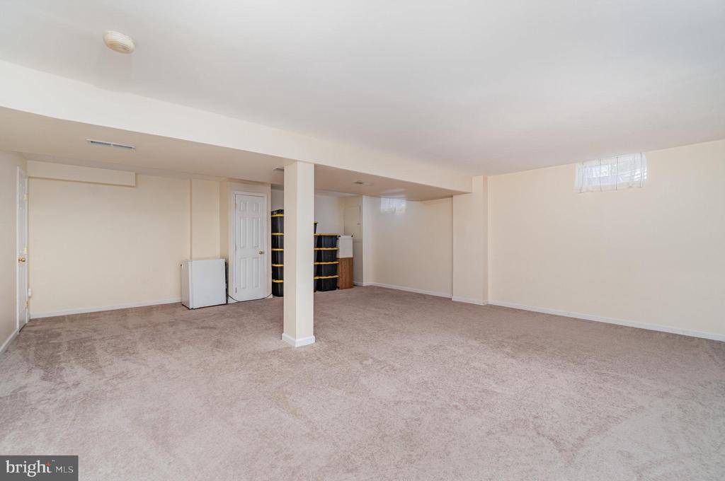 2512 BLARNEY DRIVE