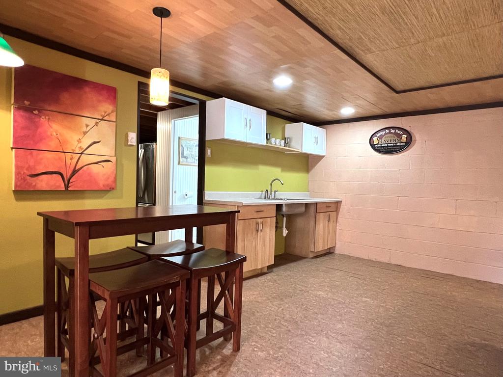 2740 BLUE HEN COURT