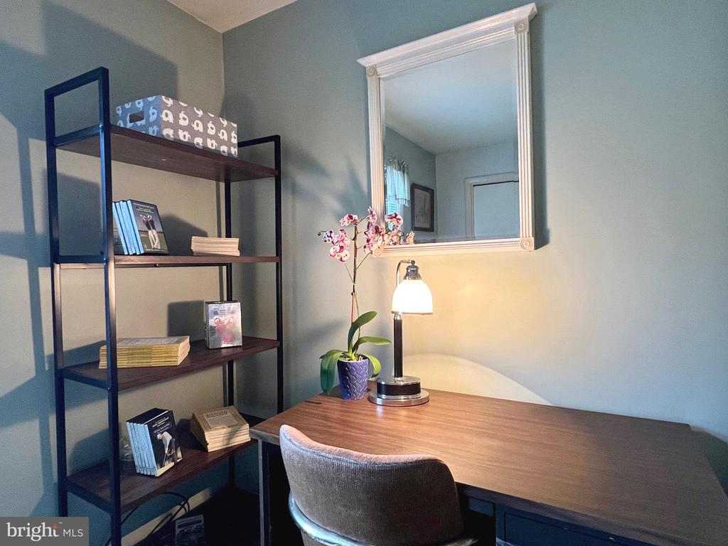 2740 BLUE HEN COURT