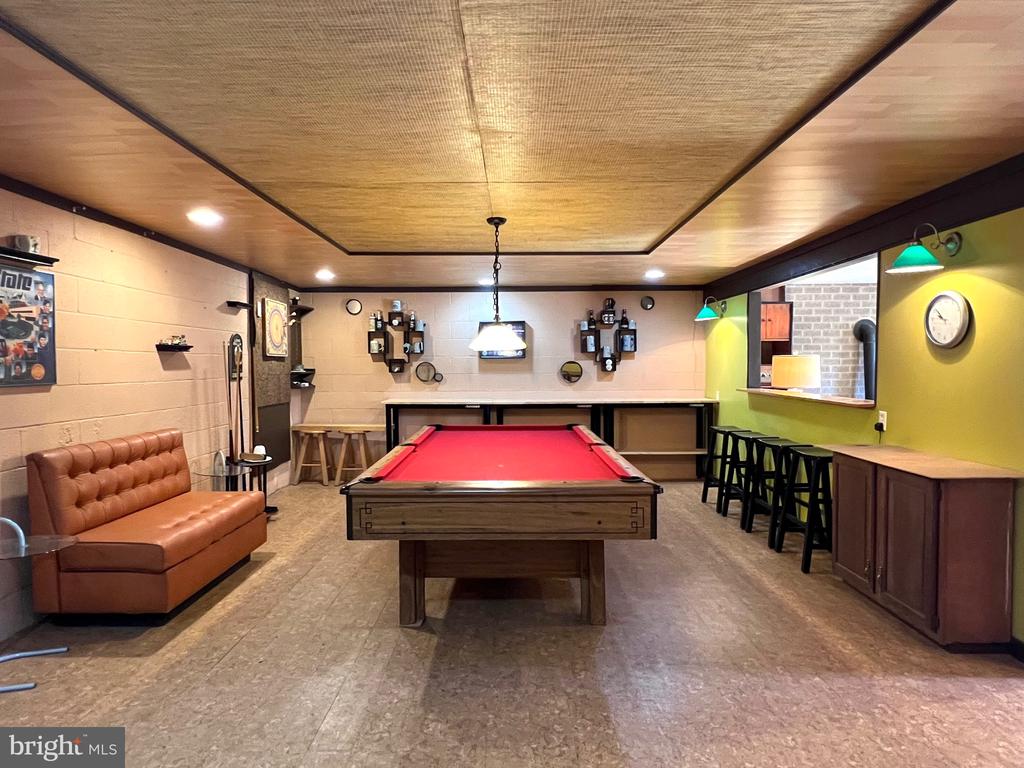 2740 BLUE HEN COURT
