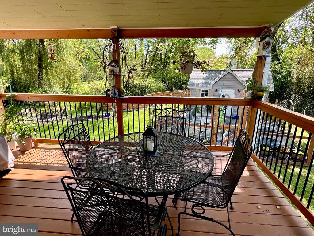 2740 BLUE HEN COURT