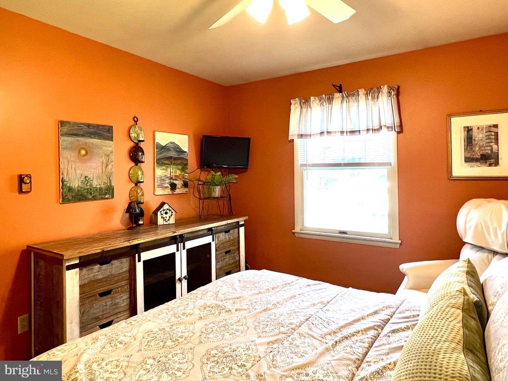 2740 BLUE HEN COURT
