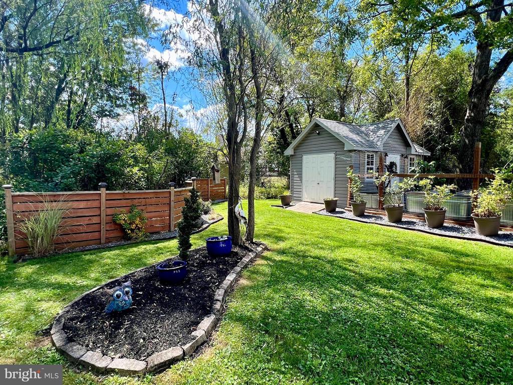 2740 BLUE HEN COURT