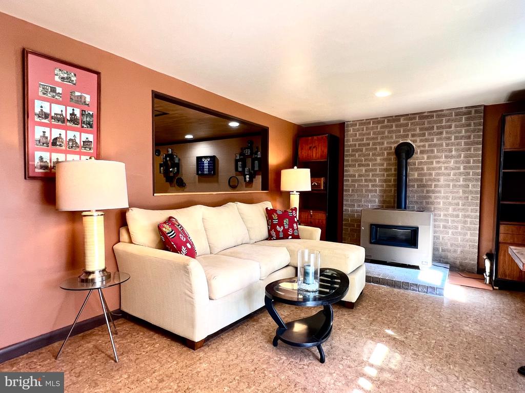 2740 BLUE HEN COURT