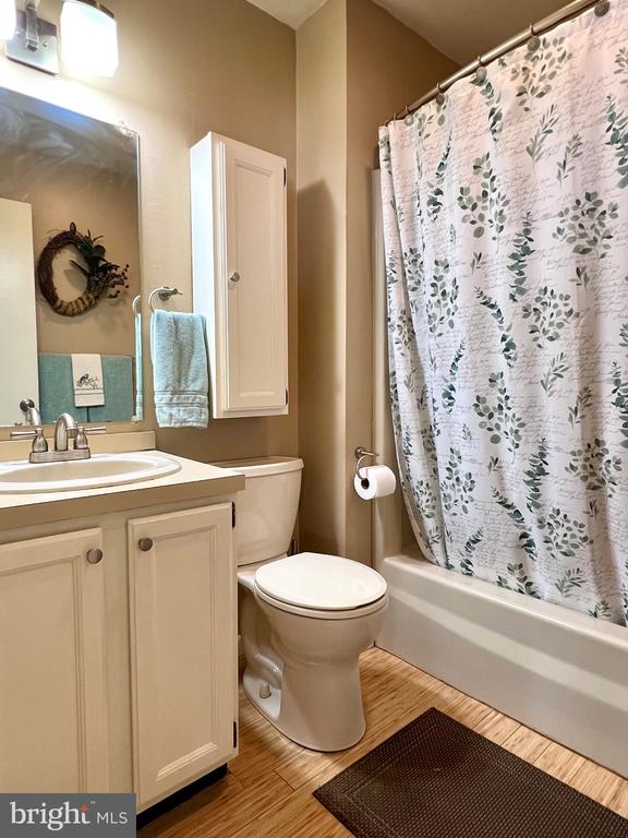 2740 BLUE HEN COURT