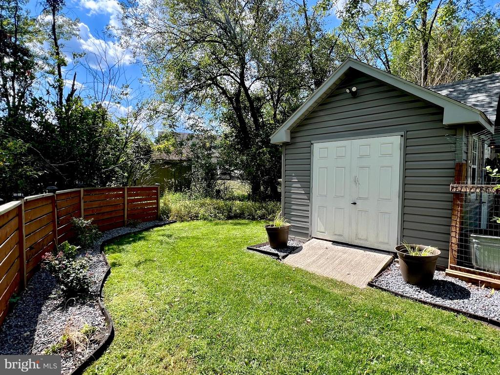 2740 BLUE HEN COURT