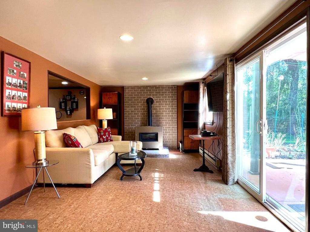 2740 BLUE HEN COURT