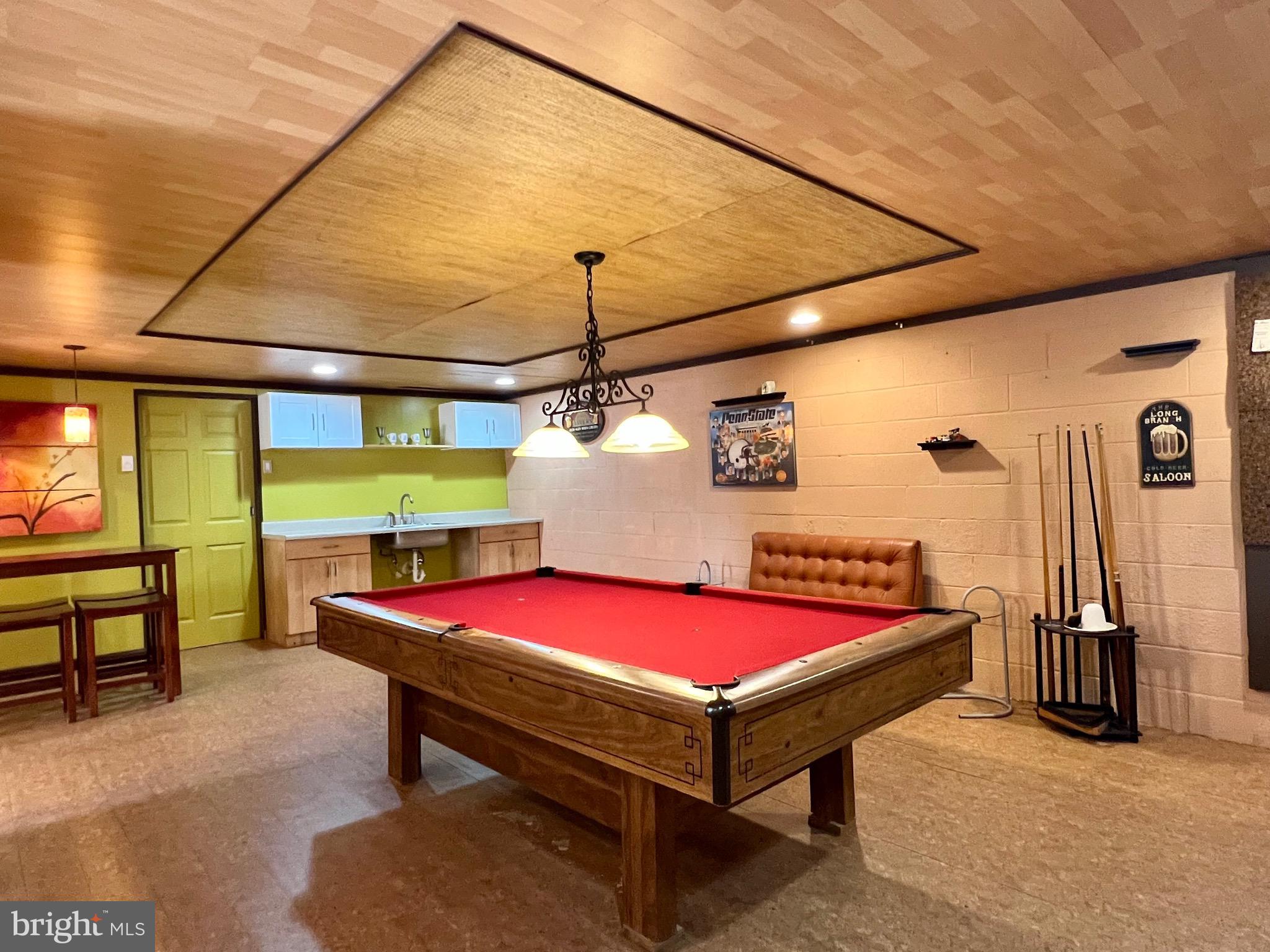 2740 BLUE HEN COURT
