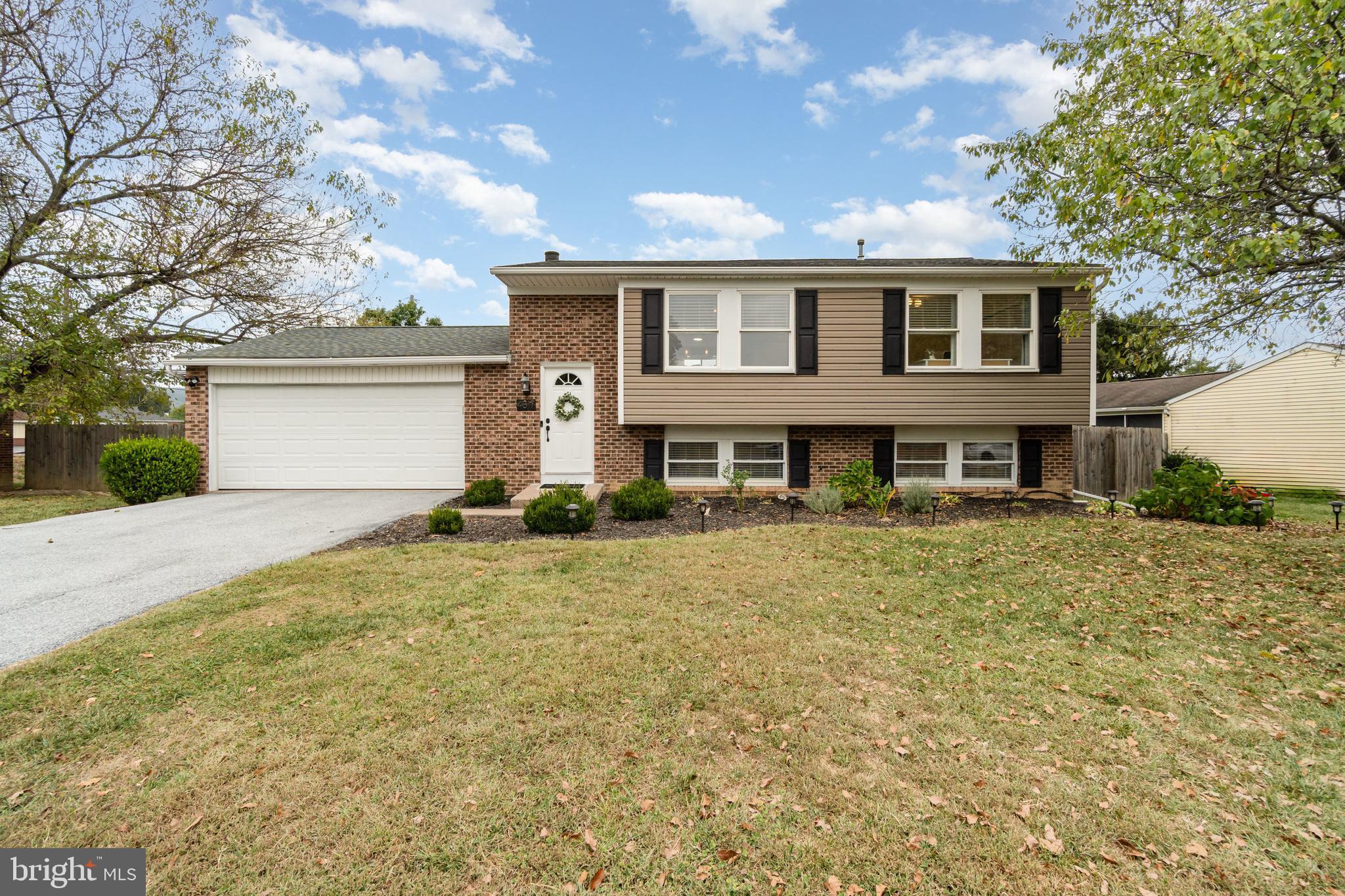 4317 BEAUFORT HUNT DRIVE
