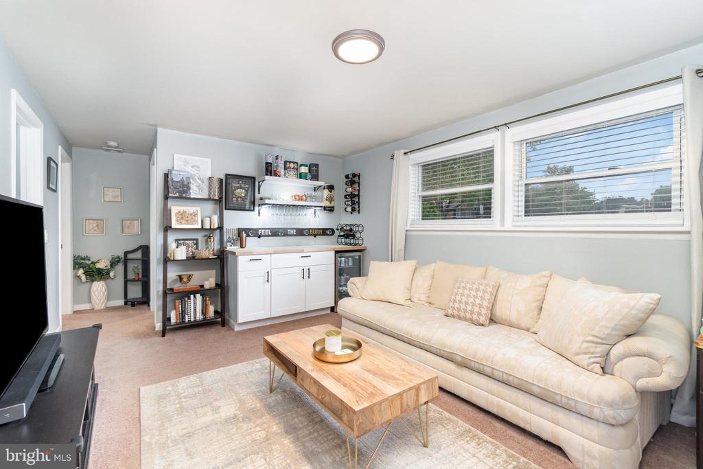 4317 BEAUFORT HUNT DRIVE