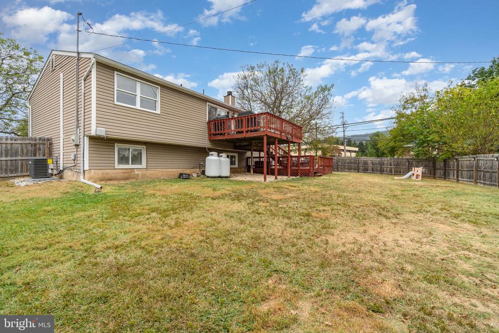 4317 BEAUFORT HUNT DRIVE
