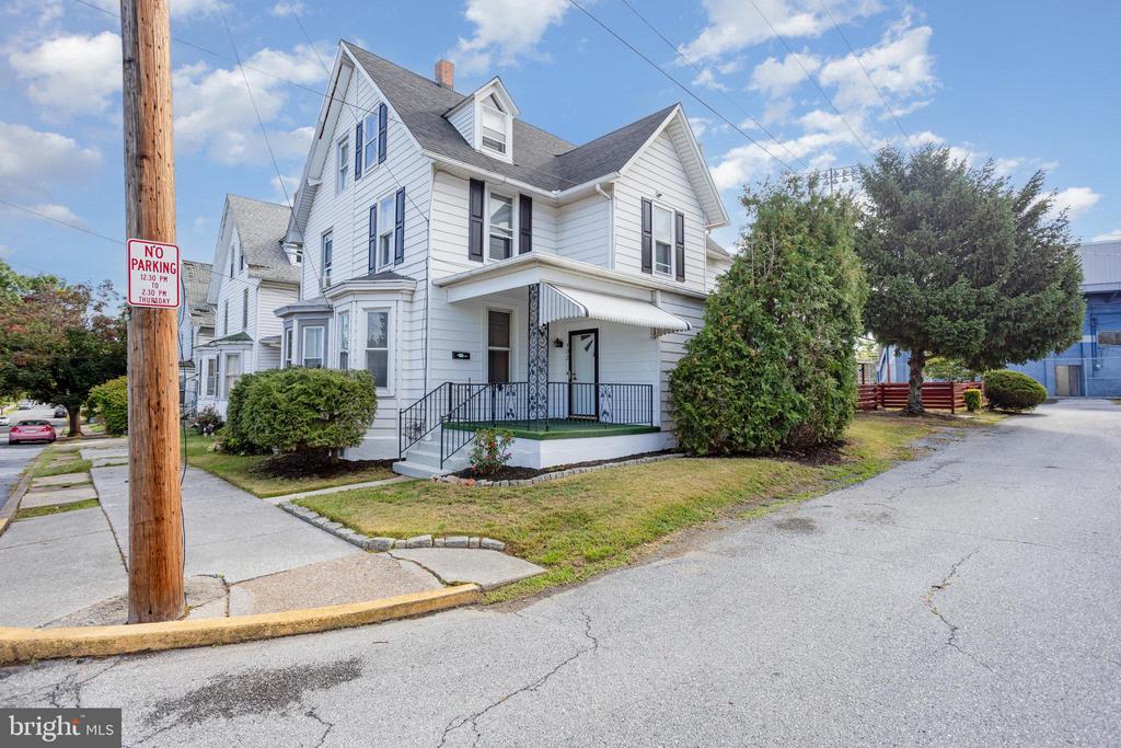 402 SPRUCE STREET