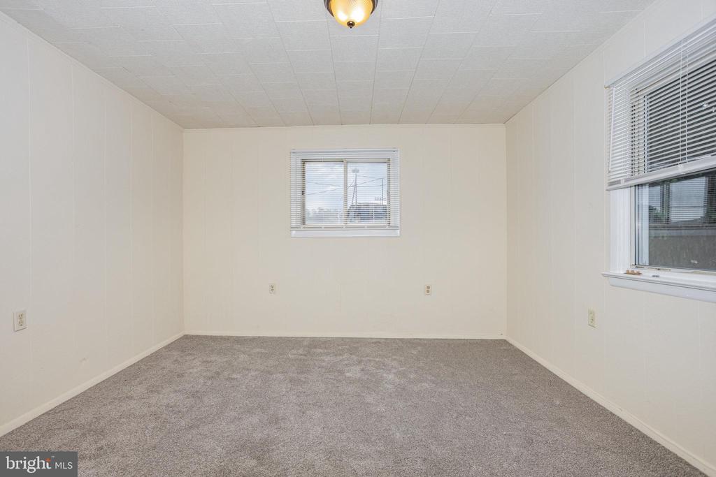402 SPRUCE STREET
