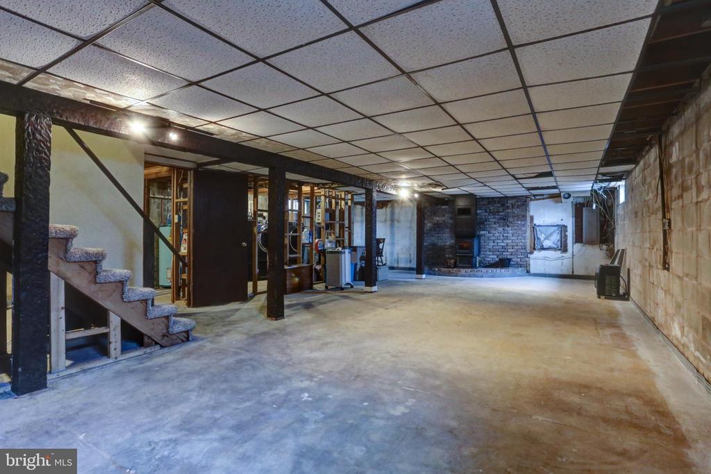 1650 HICKS DRIVE