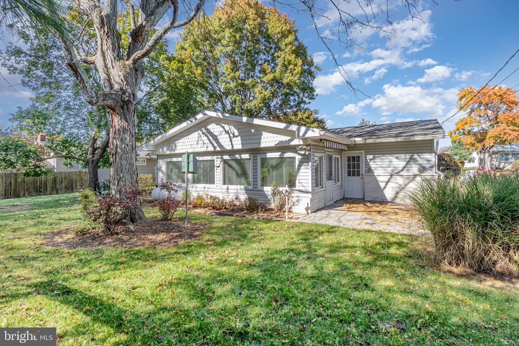 4603 SURREY ROAD