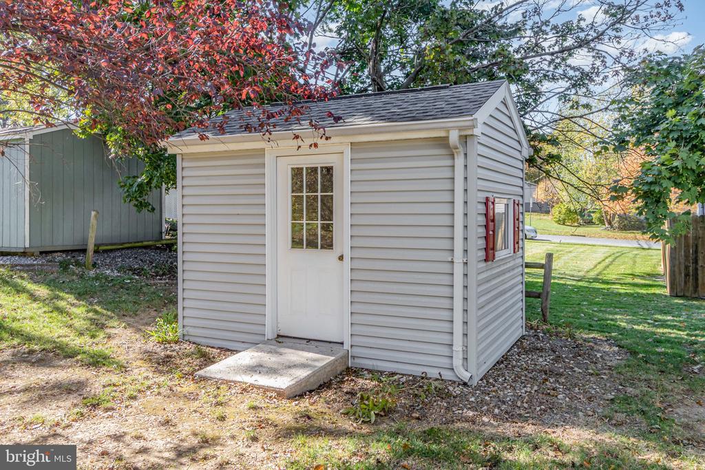 4603 SURREY ROAD