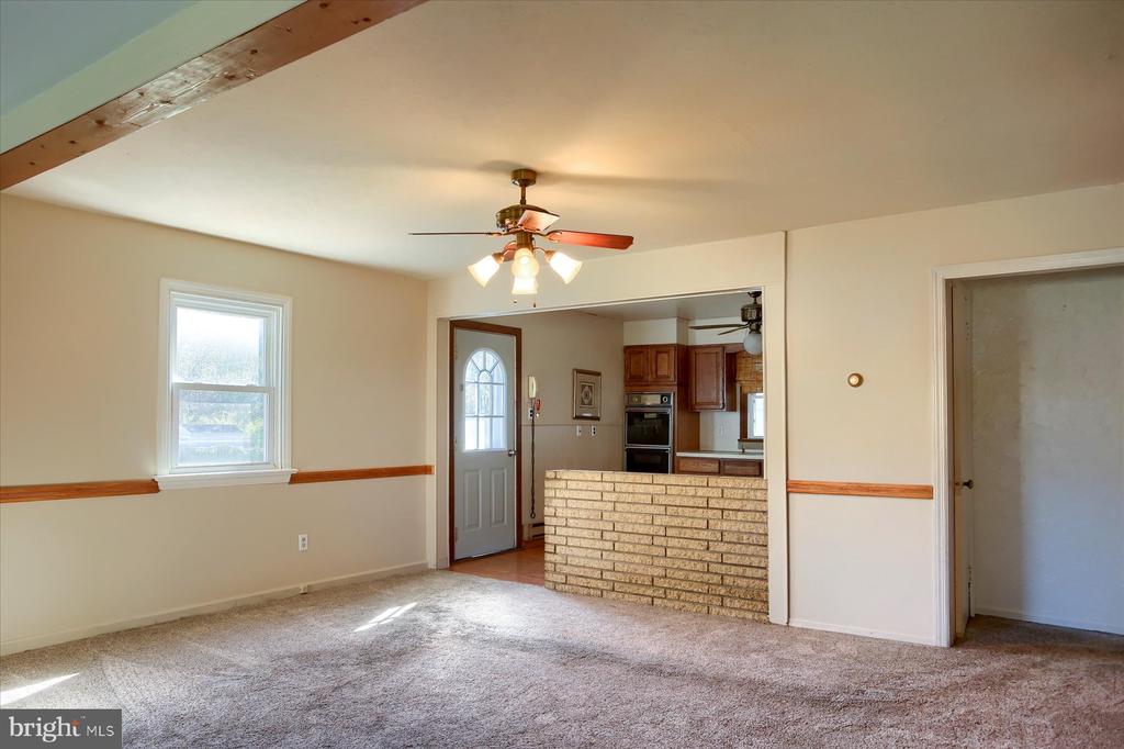 6123 NASSAU ROAD