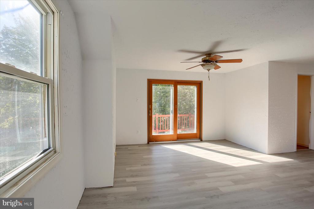 6123 NASSAU ROAD