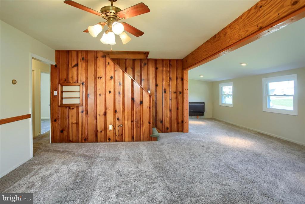 6123 NASSAU ROAD
