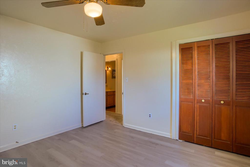 6123 NASSAU ROAD