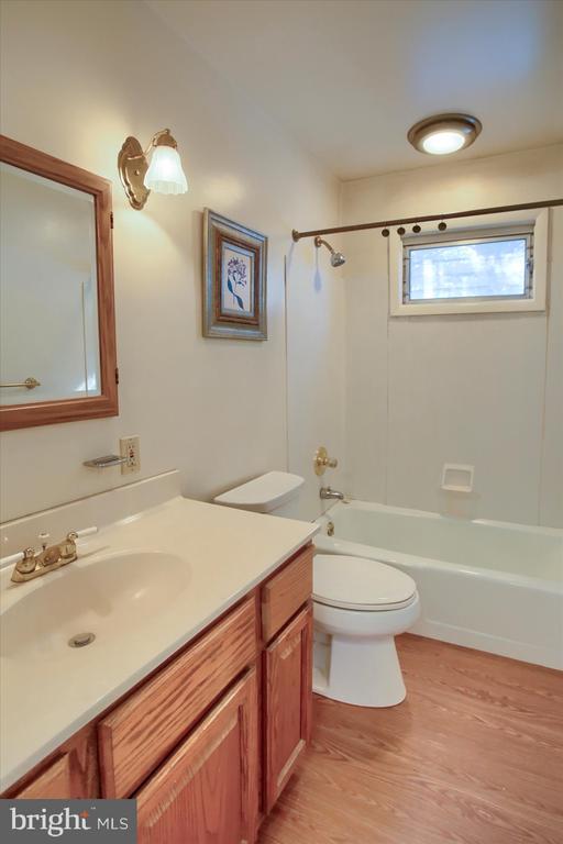 6123 NASSAU ROAD